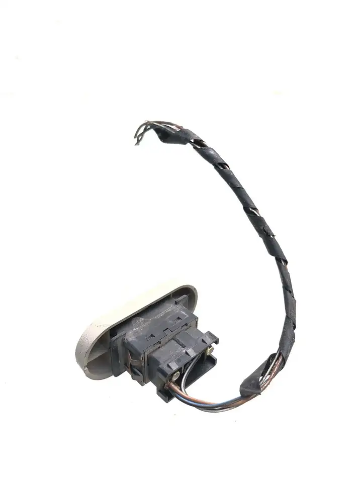 Opel Astra G (1998 - 2004) 90569963 Включатель раздвижной крыши — фото 2