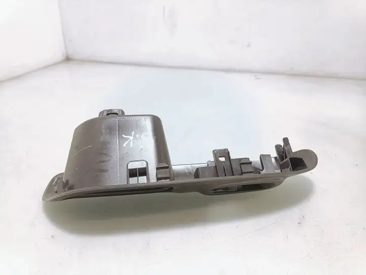 Nissan Juke I F15 (2010 - 2018) 829611KA2A Накладка кнопки стеклоподъемника — фото 3