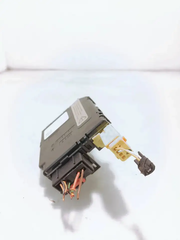 Volkswagen Touran I (2003 - 2010) 1K0953549F Датчик угла поворота руля — фото 3