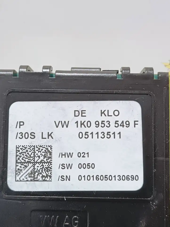 Volkswagen Touran I (2003 - 2010) 1K0953549F Датчик угла поворота руля — фото 4
