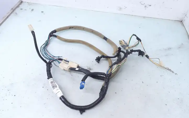 Toyota Avensis T250 (2006 - 2009) 8218505081 Жгут проводов крышки багажника — фото 1