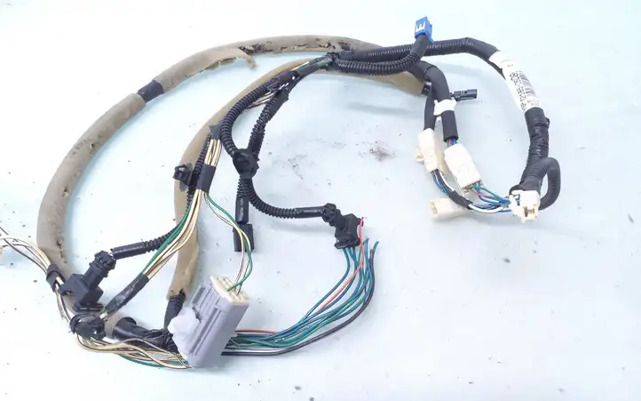 Toyota Avensis T250 (2006 - 2009) 8218505081 Жгут проводов крышки багажника — фото 4