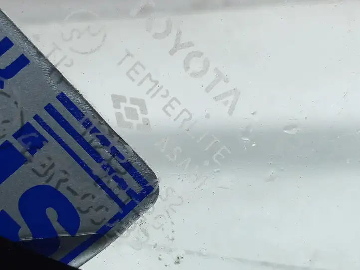 Toyota Corolla Verso E121 (2001 - 2004) AS2 Треугольное стекло кузова — фото 3