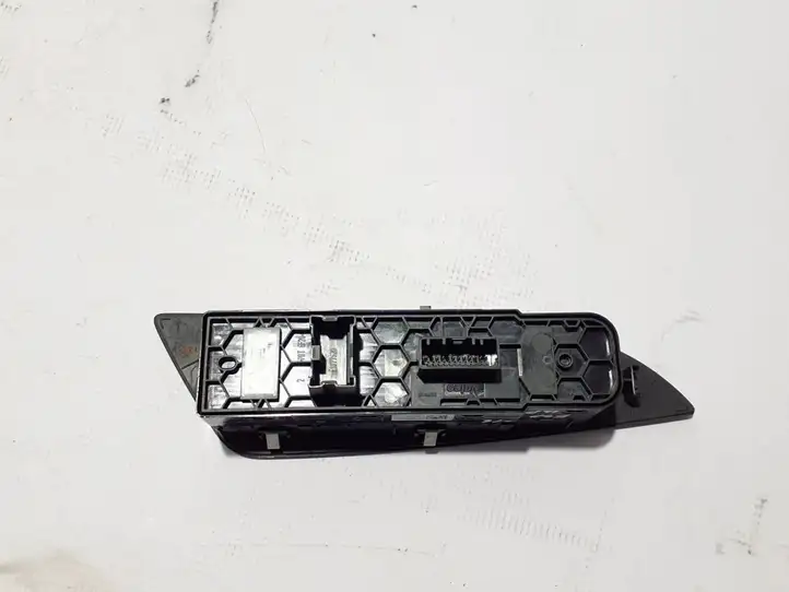 Renault Espace V (RFC) (2015 - 2019) 254015172R Кнопка стеклоподъемников — фото 3