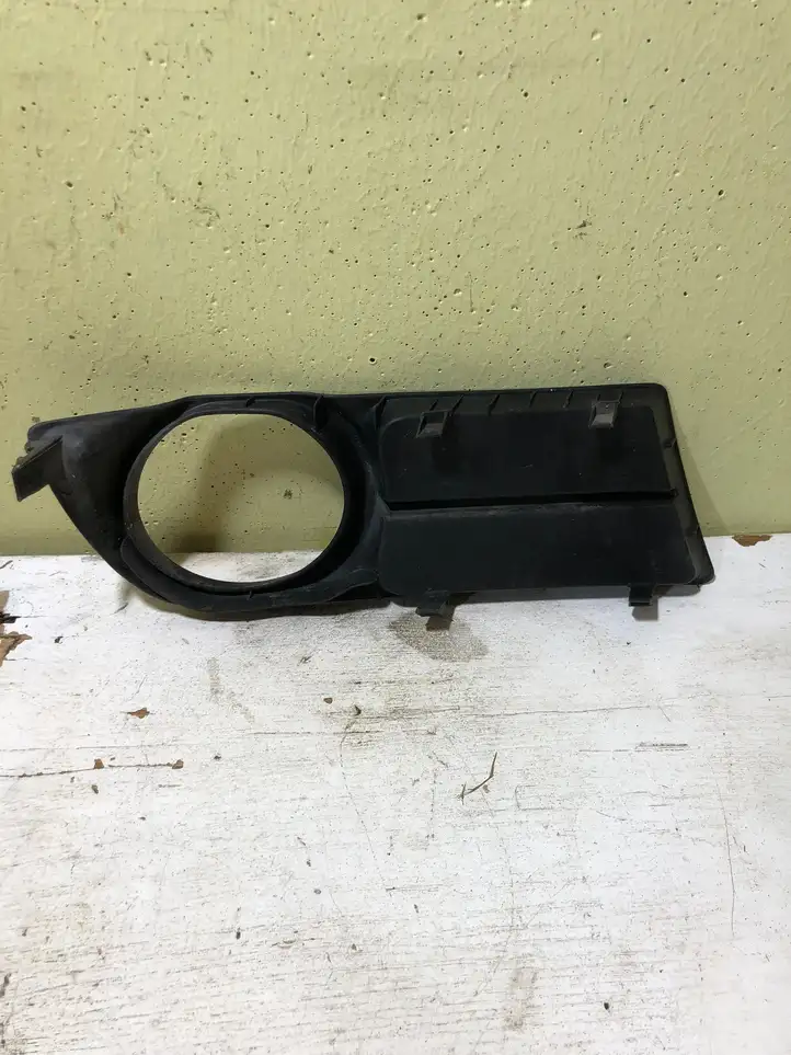 Toyota Corolla Verso E121 (2004 - 2007) 521280F020 Решетка противотуманной фары — фото 2