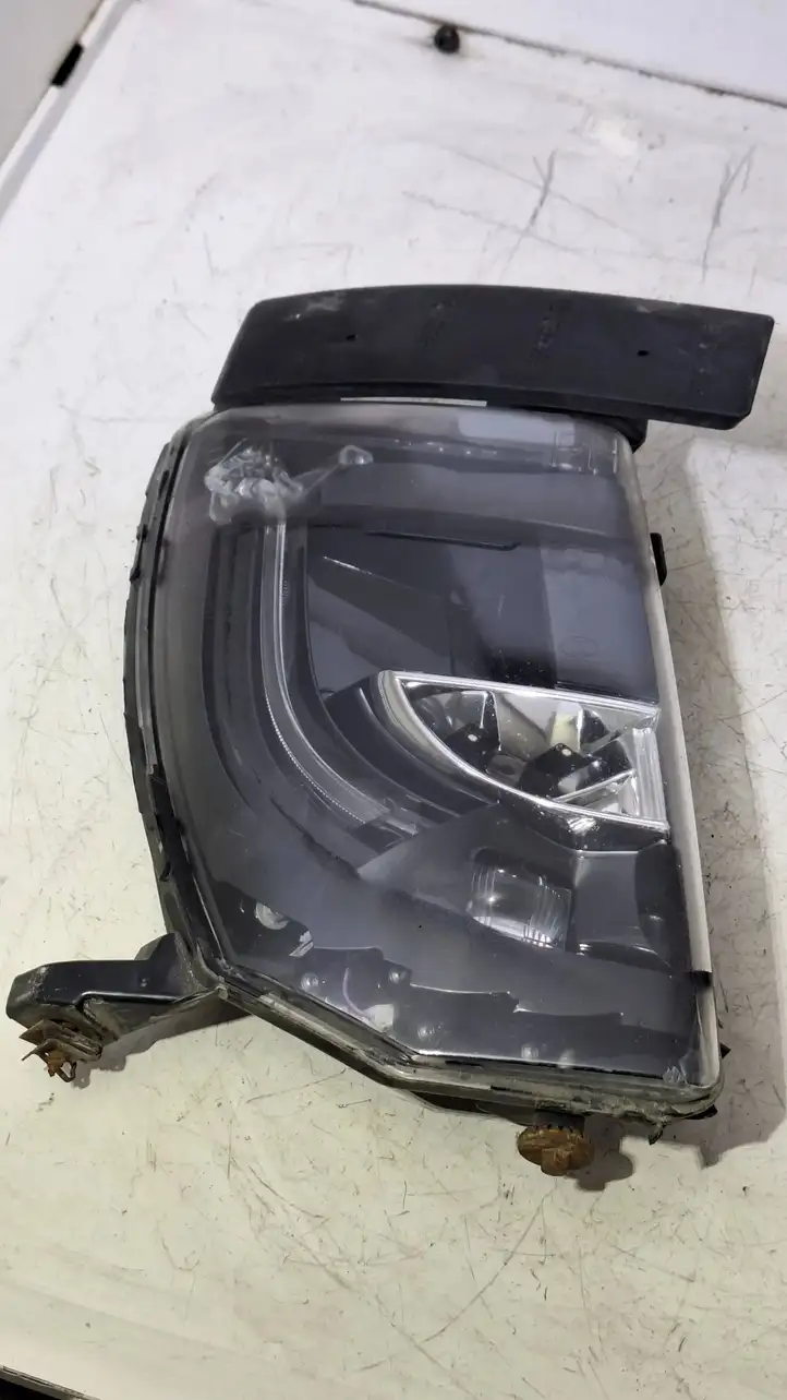 Tesla Model S (2012 - 2016) 600591600E Передняя противотуманная фара — фото 1