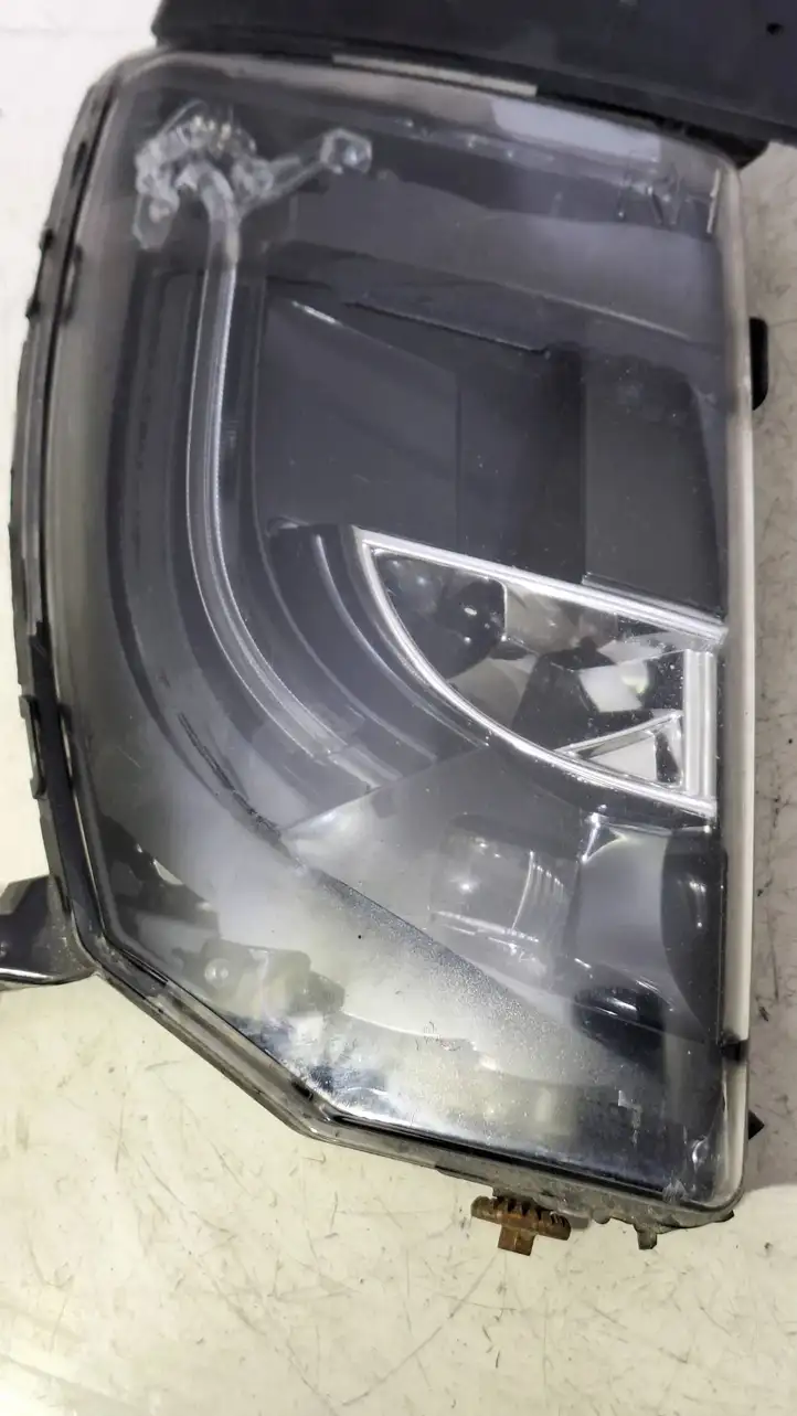 Tesla Model S (2012 - 2016) 600591600E Передняя противотуманная фара — фото 2