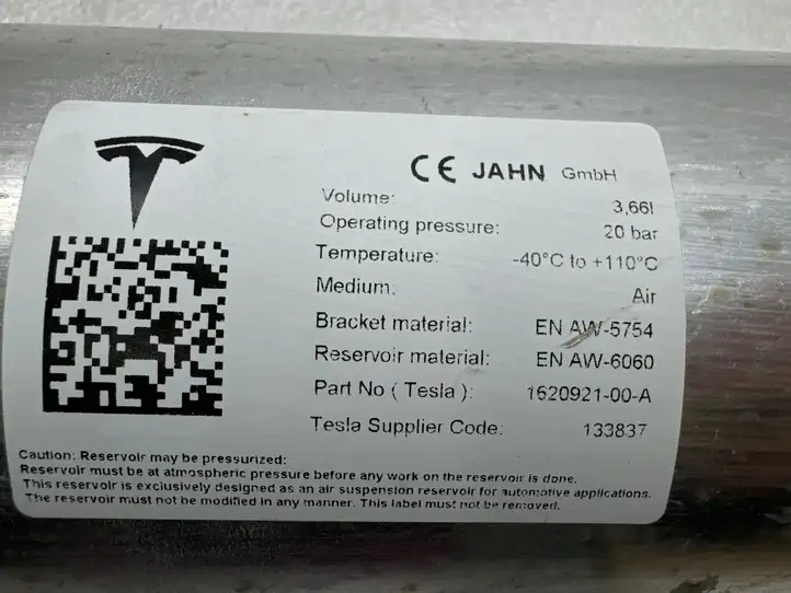 Tesla Model X (2021 - ) 162092100A Ресивер пневмоподвески — фото 3