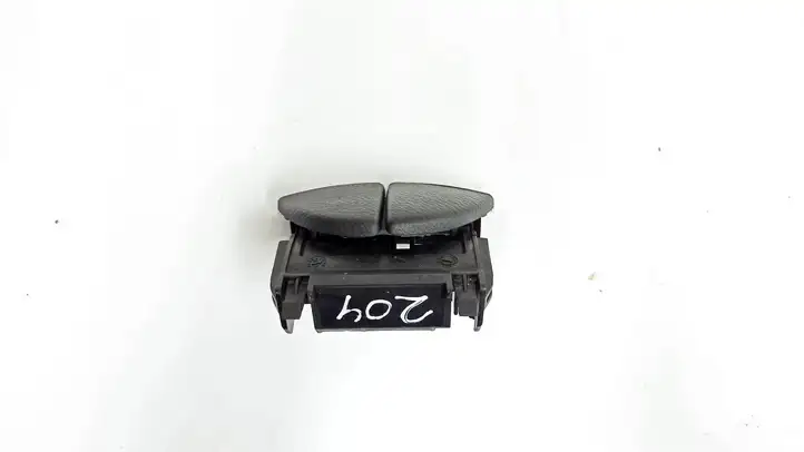 Mercedes-Benz C W204 (2007 - 2014) A2116800784 Кнопка бардачка — фото 3