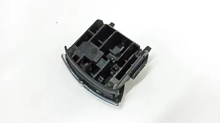 Mercedes-Benz C W204 (2007 - 2014) A2116800784 Кнопка бардачка — фото 8