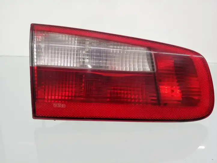 Renault Laguna II (2001 - 2005) 8200002475 Задний фонарь в крышке багажника — фото 1