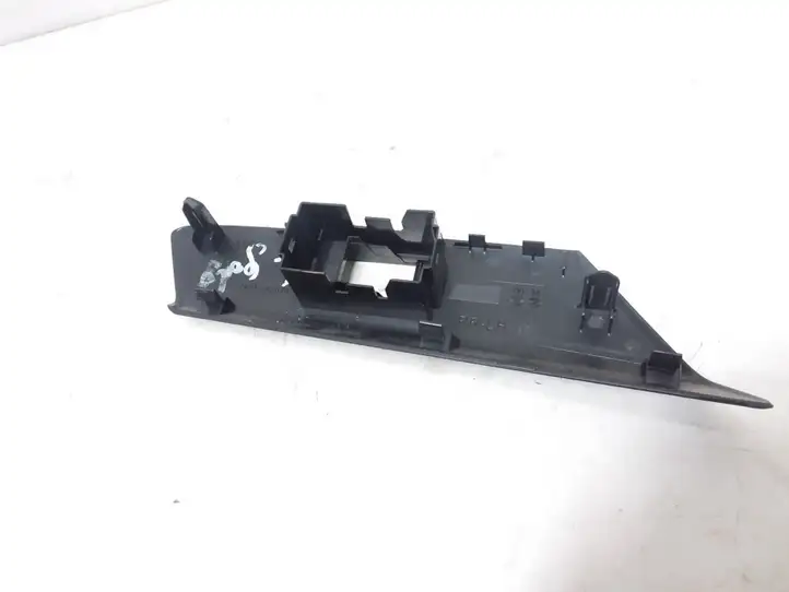 Toyota RAV 4 (XA40) (2012 - 2018) 7427242030 Накладка кнопки стеклоподъемника — фото 2