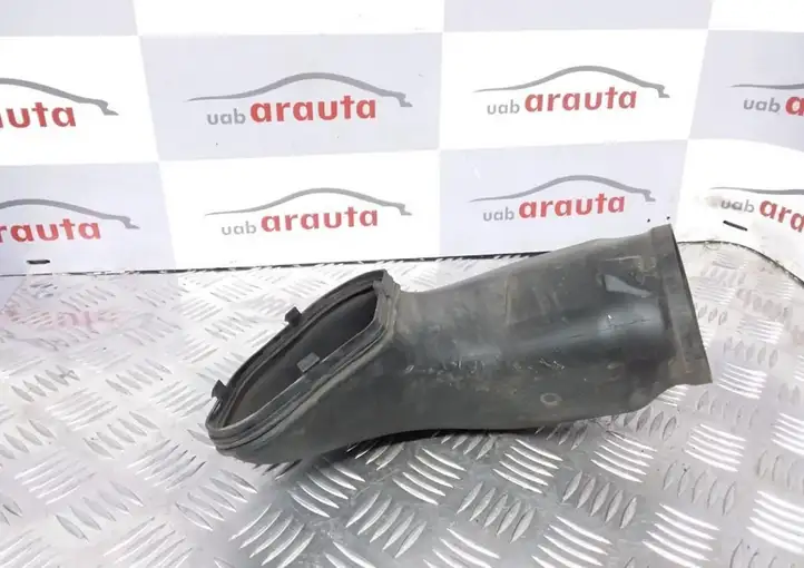 BMW 5 E60 E61 (2004 - 2010) 1371790057 Детали воздухозаборника — фото 2