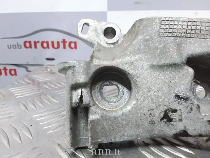 Nissan Qashqai (2013 - 2017) 8200669495 Кронштейн генератора — фото 4