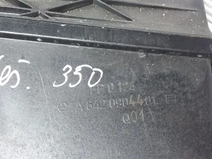 Mercedes-Benz C W204 (2007 - 2014) A6420942404 Корпус воздушного фильтра — фото 5