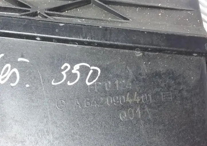 Mercedes-Benz C W204 (2007 - 2014) A6420942404 Корпус воздушного фильтра — фото 6
