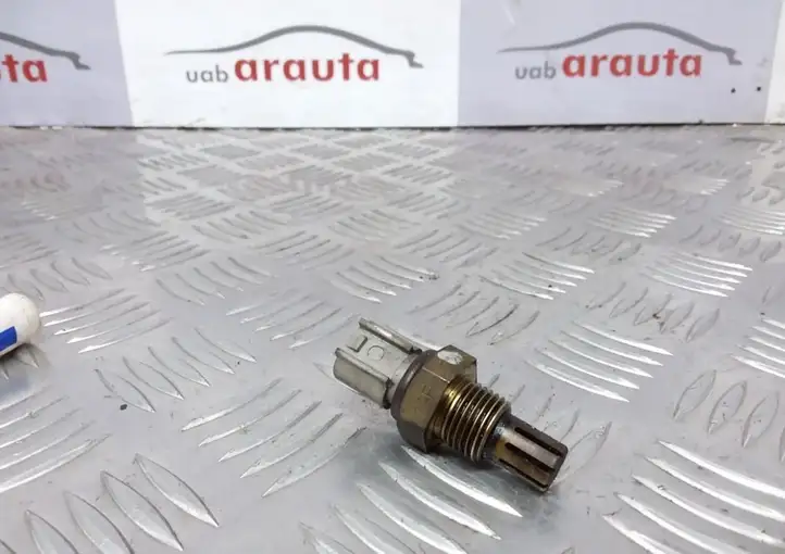 Toyota Avensis T250 (2003 - 2006) 8942460010 Датчик температуры впускного воздуха — фото 2