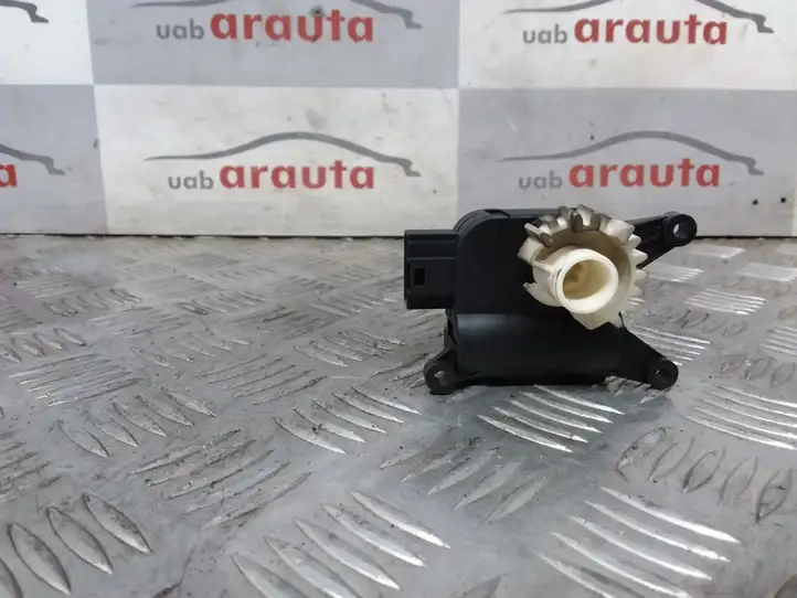 Volkswagen Golf V (2003 - 2009) 1K0908511C Двигатель задвижки потока воздуха — фото 1