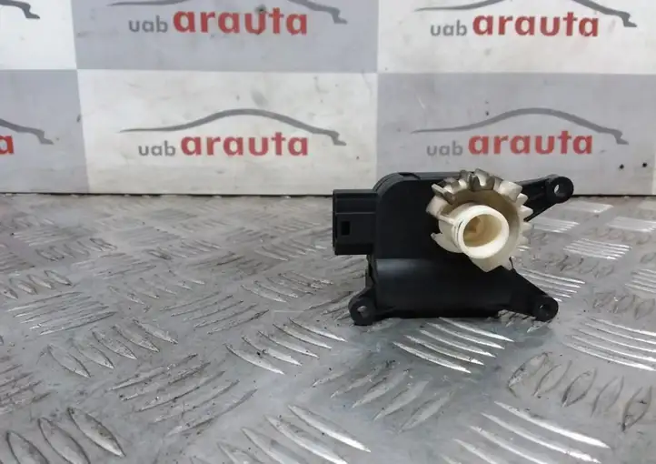Volkswagen Golf V (2003 - 2009) 1K0908511C Двигатель задвижки потока воздуха — фото 2