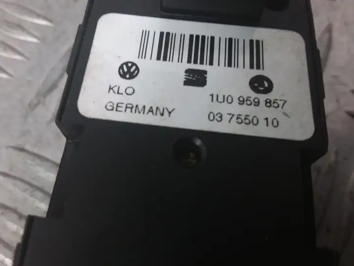Volkswagen Bora (1998 - 2005) 03755010 Блок кнопок стеклоподъемников — фото 3