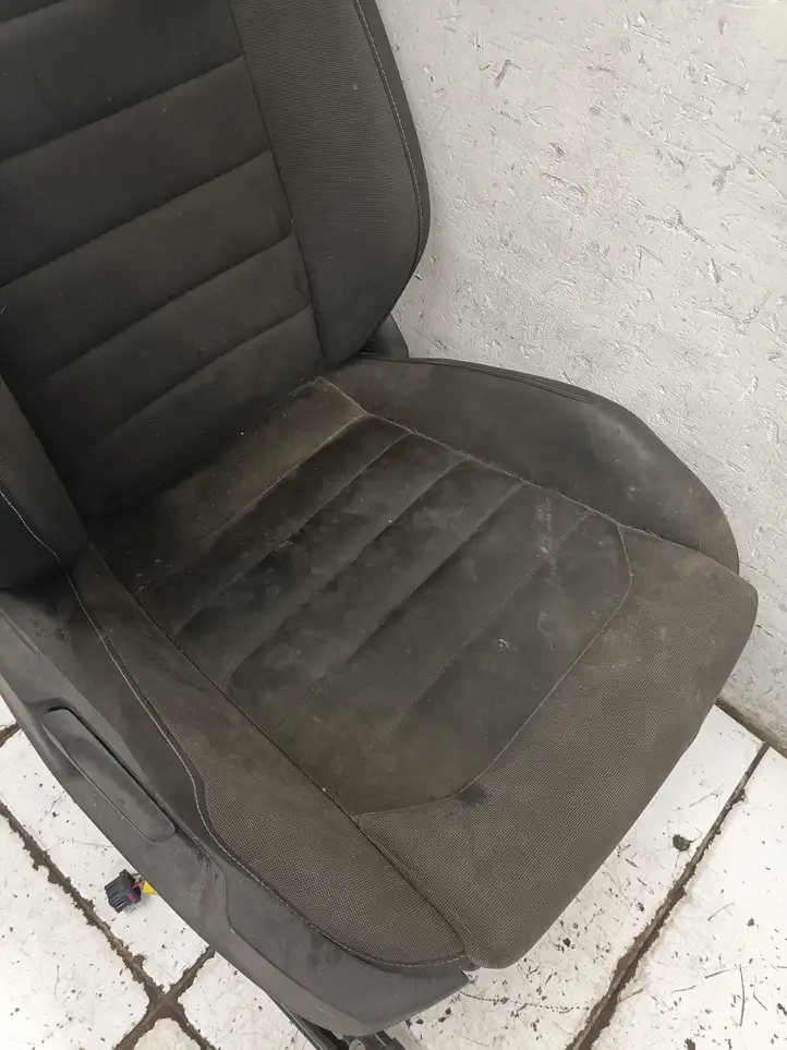 Volkswagen Golf VII (2013 - 2019) 5Q4881106Q Переднее сиденье пассажира — фото 8