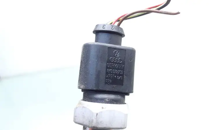 Audi A1 (2010 - 2014) 6R1820741Q Трубки и шланги кондиционера — фото 4