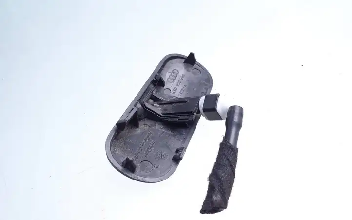 Audi A1 (2010 - 2014) 8X0955988 Форсунка омывателя лобового стекла — фото 2