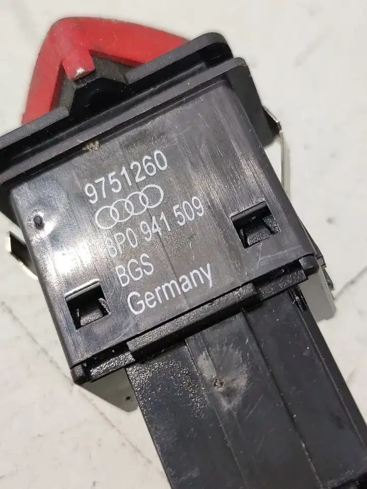 Audi A3/S3 8L (2000 - 2003) 8P0941509 Включатель аварийных фонарей — фото 2