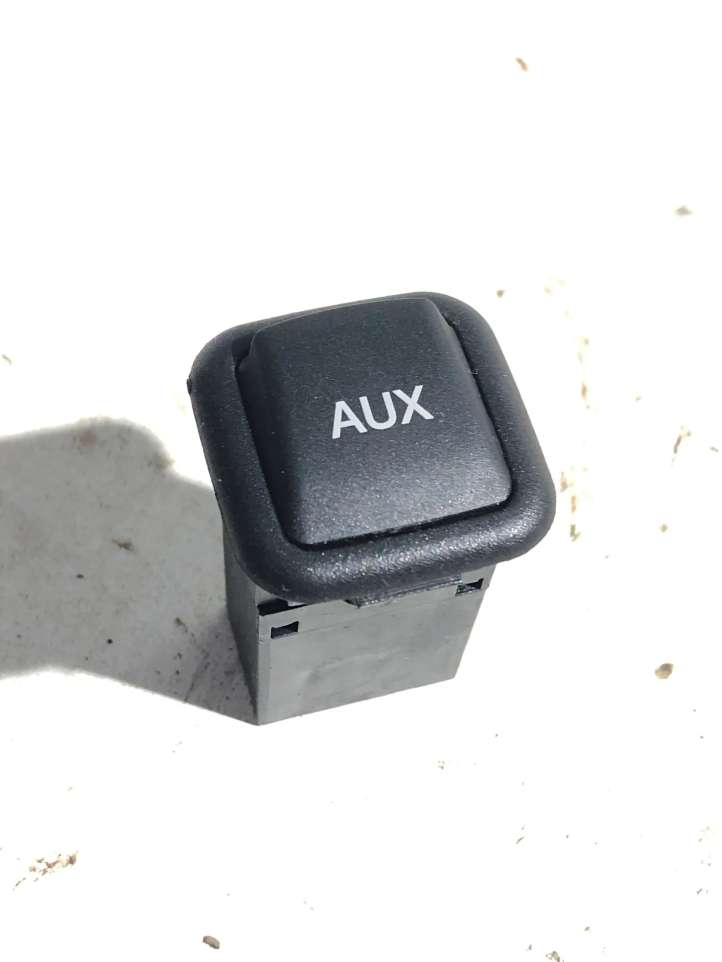 8K0035474B Audi A4 S4 B8 8K AUX jungtis