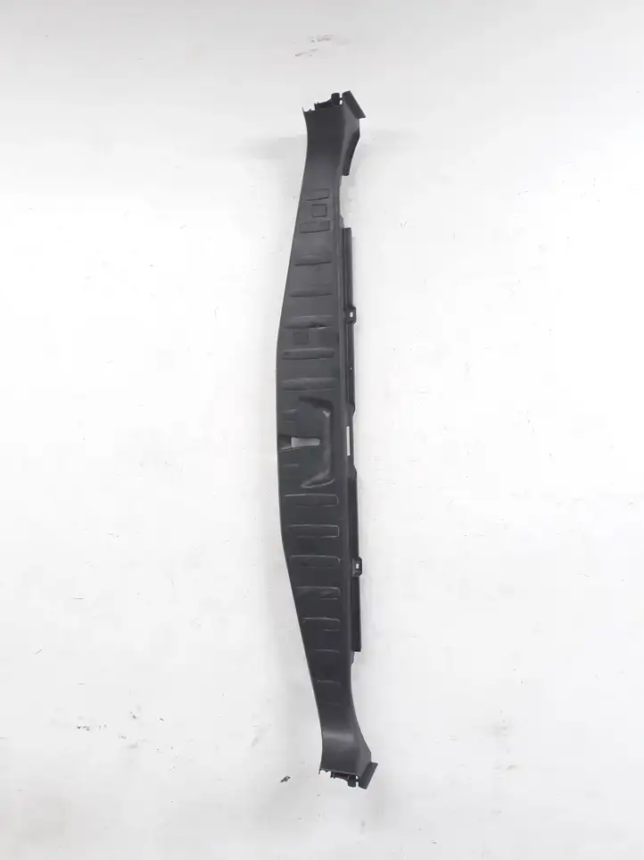 BMW X3 E83 (2003 - 2010) 7049045 Отделка порога багажника — фото 1