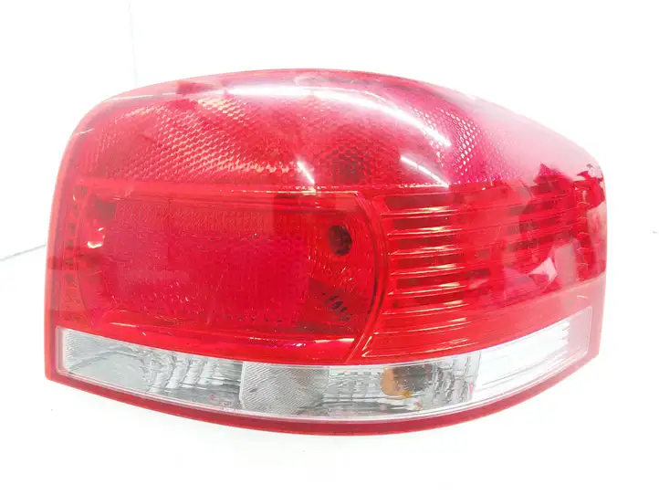 Audi A3/S3 8L (2000 - 2003) 8P0945096 Задний фонарь в кузове — фото 1