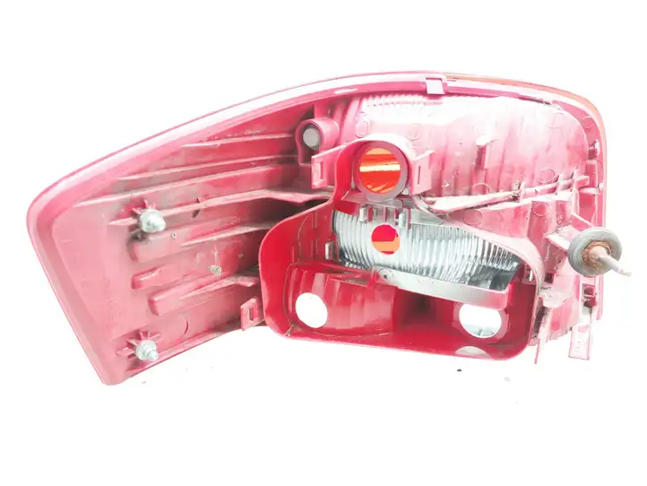 Audi A3/S3 8L (2000 - 2003) 8P0945096 Задний фонарь в кузове — фото 4
