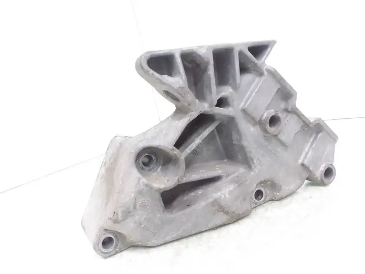 Audi A3/S3 8L (2000 - 2003) 06F199207J Кронштейн двигателя — фото 1