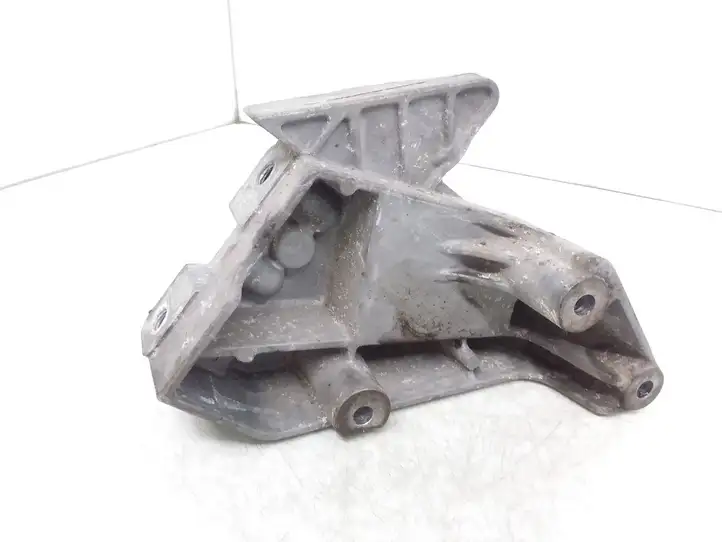 Audi A3/S3 8L (2000 - 2003) 06F199207J Кронштейн двигателя — фото 2