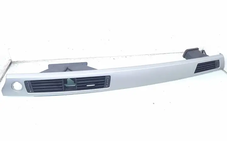 BMW 3 E90 E91 (2005 - 2012) 7132845 Центральный воздушный дефлектор — фото 1