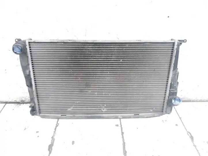 BMW 3 E90 E91 (2005 - 2012) 7801212 Радиатор охлаждающей жидкости двигателя — фото 1