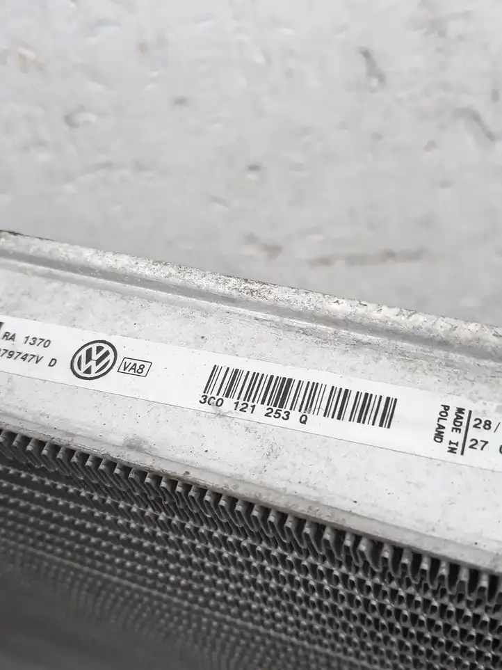 Volkswagen PASSAT B6 (2005 - 2010) 3C0121253Q Радиатор охлаждающей жидкости двигателя — фото 3