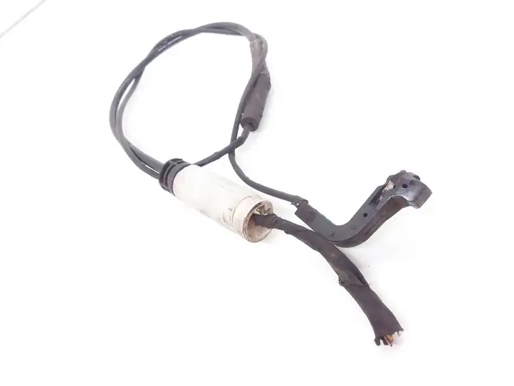 BMW 5 E60 E61 (2004 - 2010) Датчик износа тормозных колодок — фото 2