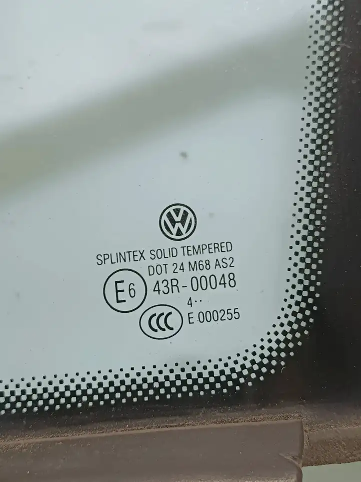 Volkswagen Touran I (2003 - 2010) As2 Треугольное стекло кузова — фото 3