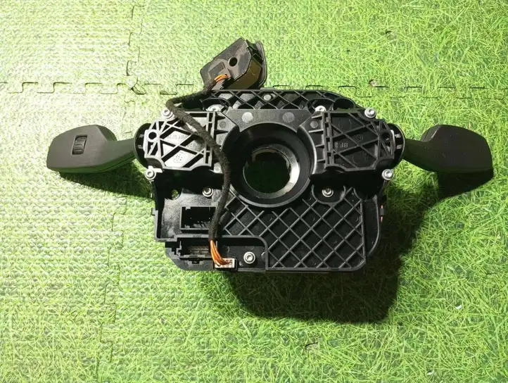 BMW 7 F01 (2008 - 2016) 280792 Кнопка обогрева рулевого колеса — фото 2
