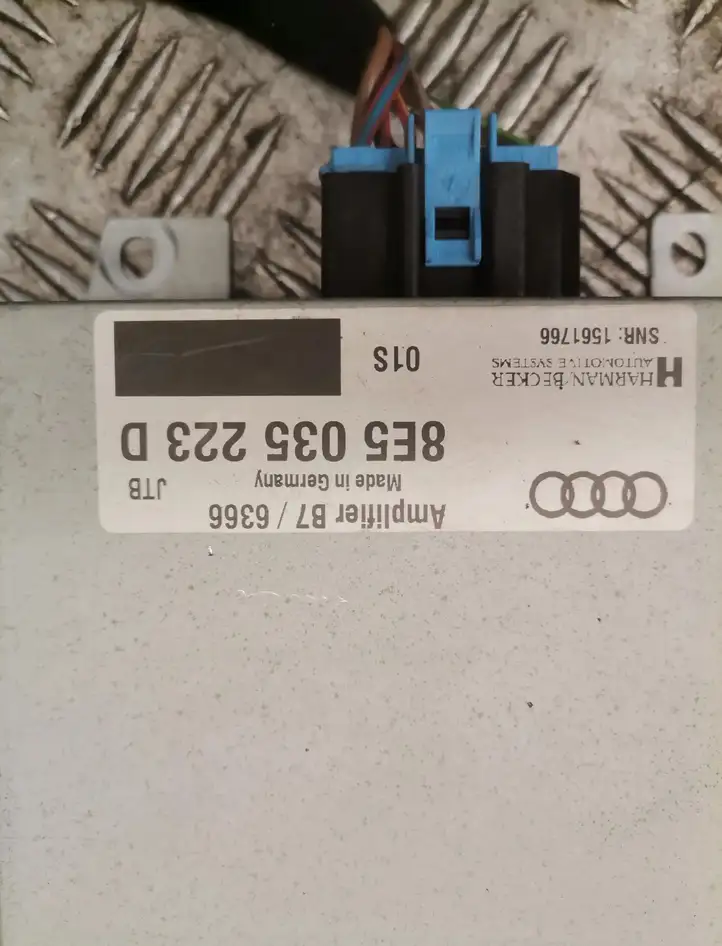 Audi A4 S4 B7 8E 8H (2004 - 2009) Усилитель звука — фото 2