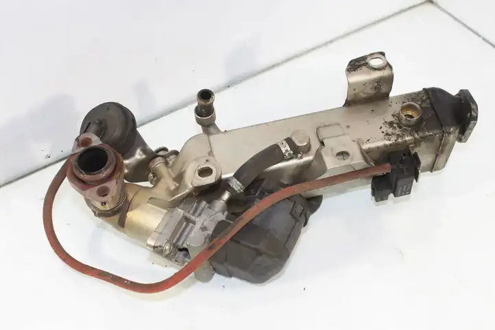 BMW 3 F30 F35 F31 (2012 - 2018) 7810751 Охладитель клапана EGR — фото 2