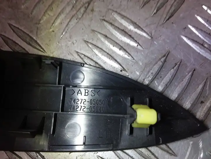 Toyota Avensis T270 (2009 - 2012) 7427205050 Накладка кнопки стеклоподъемника — фото 3