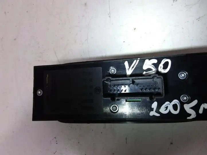 Volvo V50 (2004 - 2008) 30773427 Кнопка стеклоподъемников — фото 3