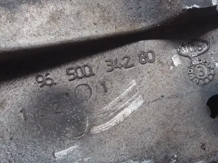 Ford Focus C-MAX (2003 - 2010) 9650034280 Кронштейн генератора — фото 3