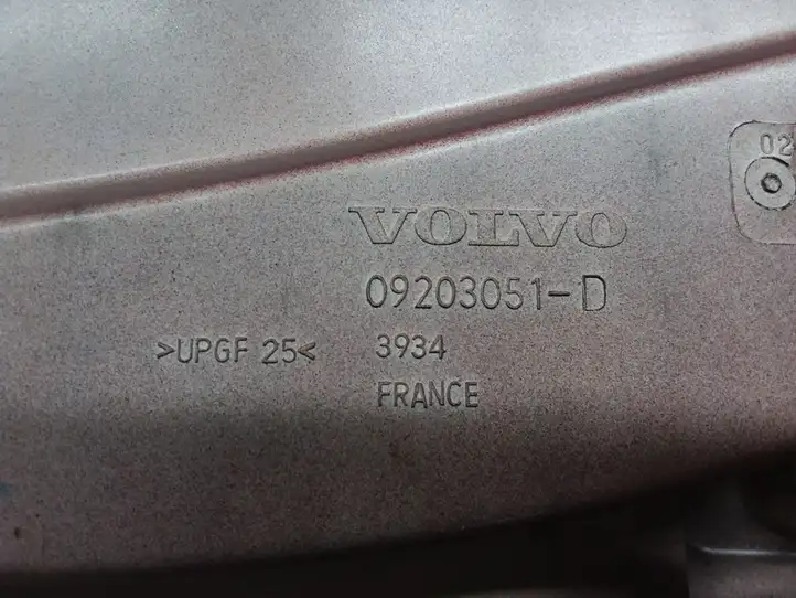 Volvo V70 (2000 - 2004) 09203051D Крышка багажника — фото 5