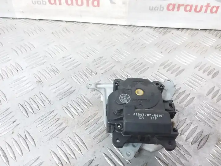 Toyota Avensis T250 (2003 - 2006) AE0637008610 Двигатель задвижки потока воздуха — фото 1