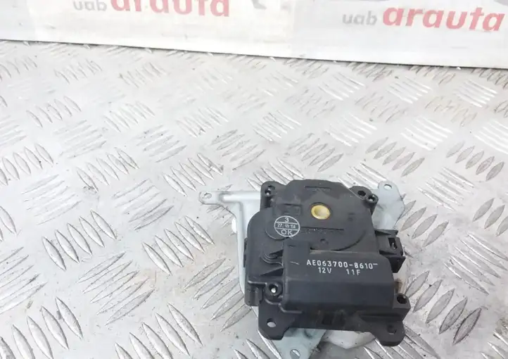 Toyota Avensis T250 (2003 - 2006) AE0637008610 Двигатель задвижки потока воздуха — фото 2