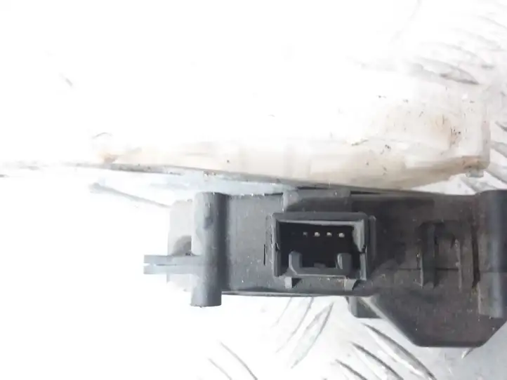 Toyota Avensis T250 (2003 - 2006) AE0637008610 Двигатель задвижки потока воздуха — фото 3