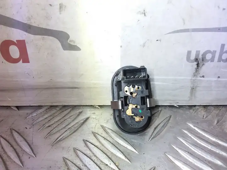 Opel Astra G (1998 - 2004) 90561388 Блок кнопок стеклоподъемников — фото 2